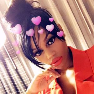 Meet your Posher, Simone